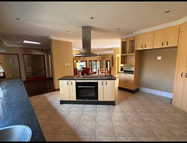 4 BEDROOM PROPERTY TO RENT IN MAROELADAL